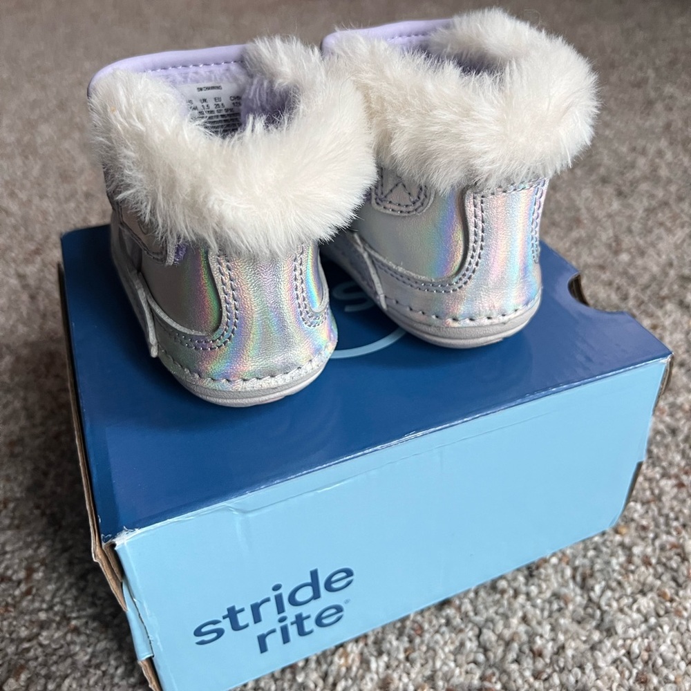 Stride Rite Unisex-Baby Soft Motion Channing First Walker Shoe - Picture 4 of 9